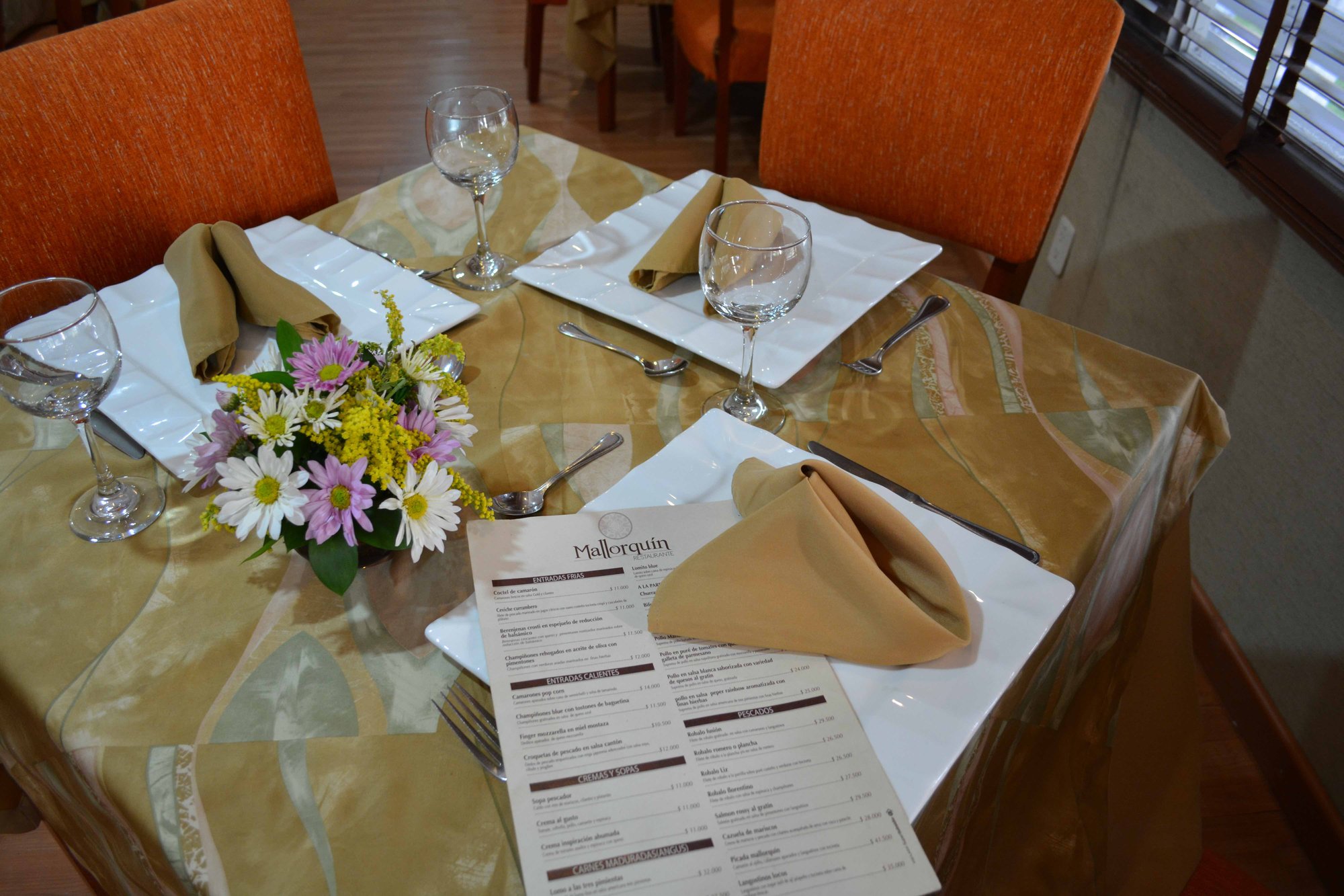 mesa del restaurante mallorquin 