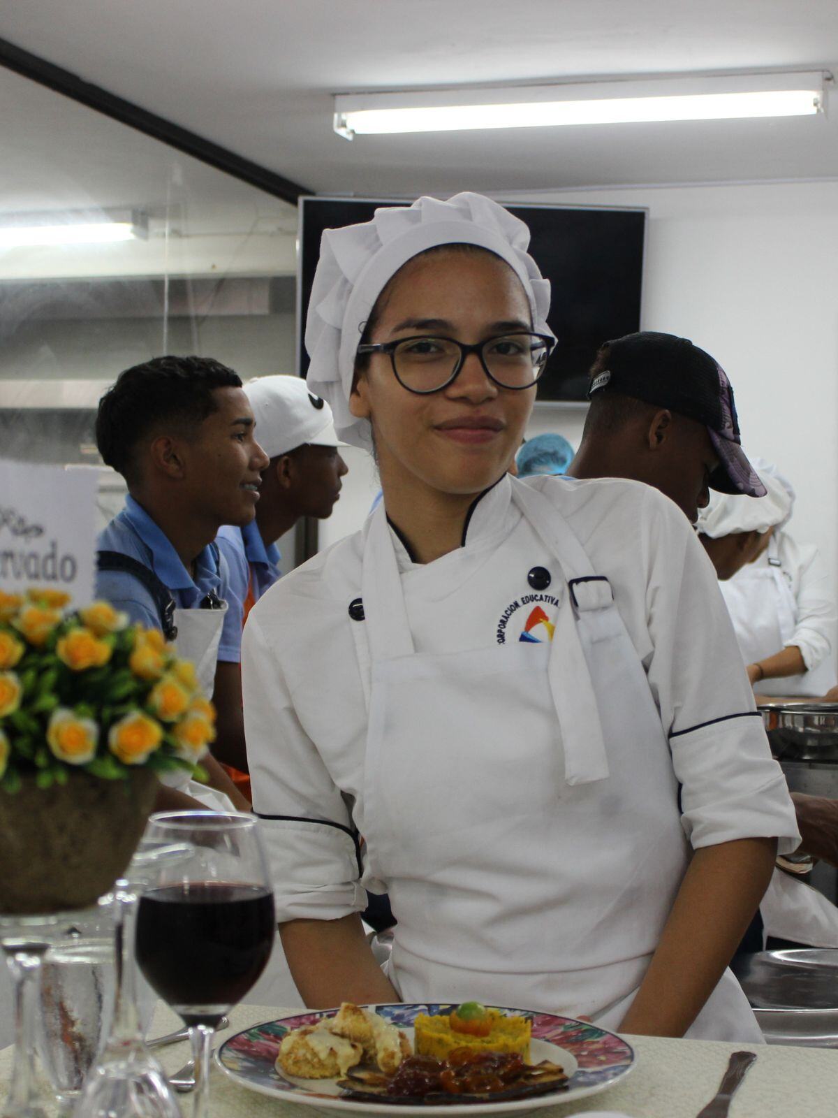 estudiante cocina