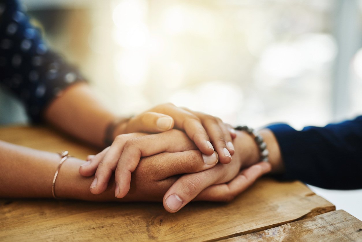 iStock_manos_ayuda